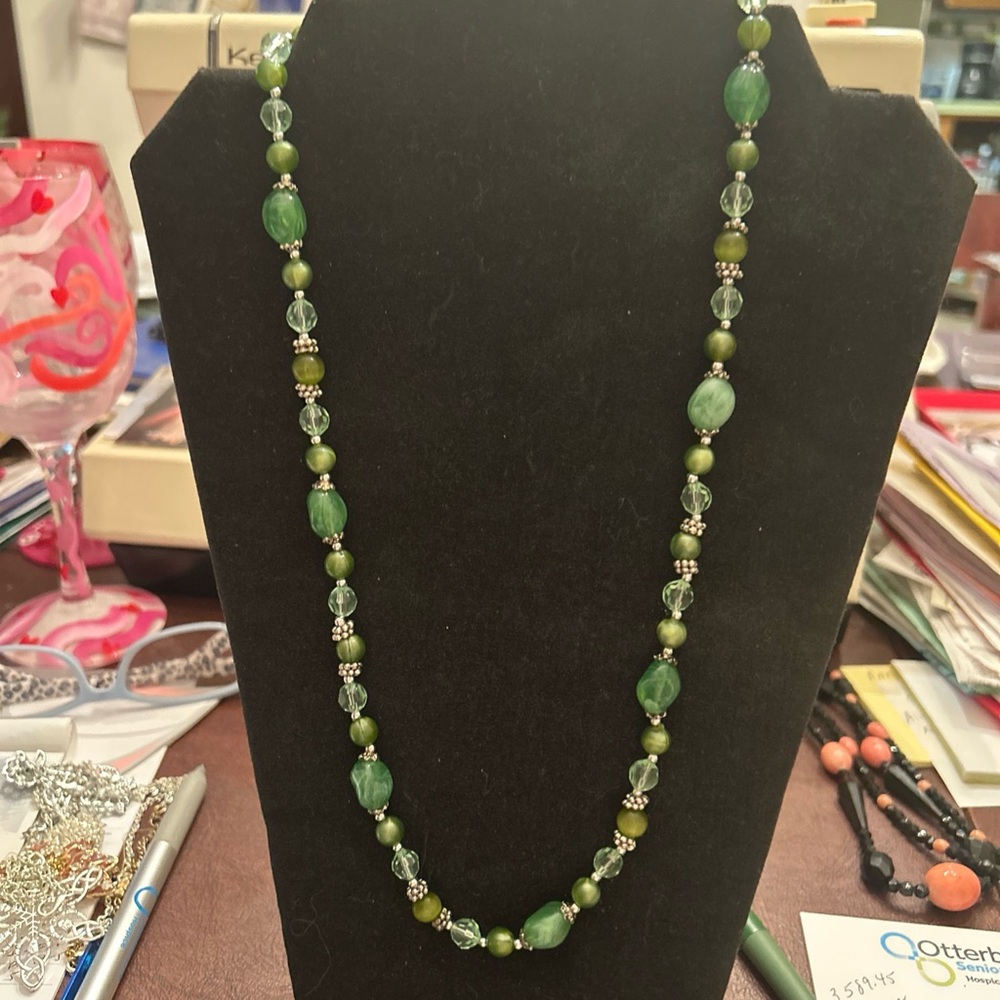 Chic Green Beaded Necklace
